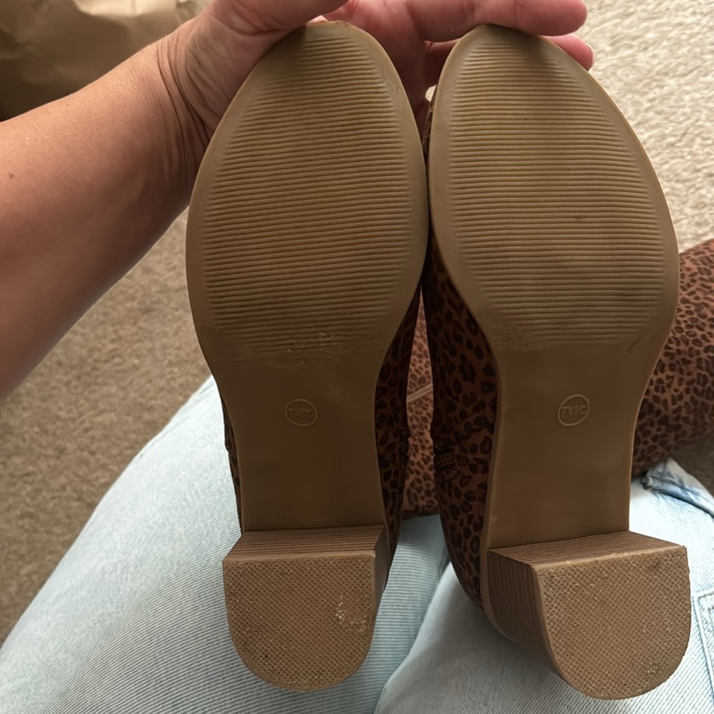 Boots - Picture 3 of 3
